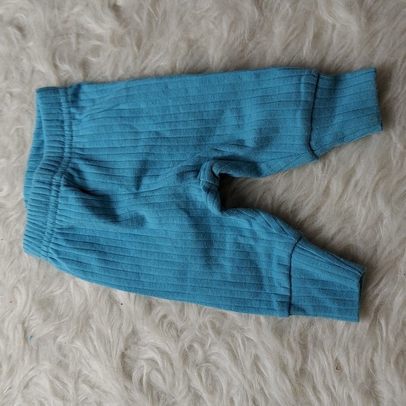 🍓 5/$5 • Carter's - Picture 1 of 2